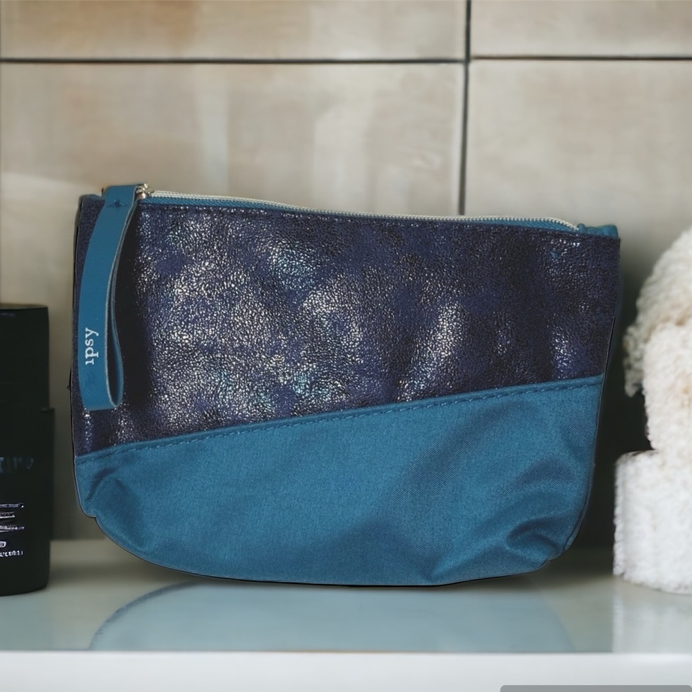 New IPSY bag Teal blue & Navy Colorblock Stripe